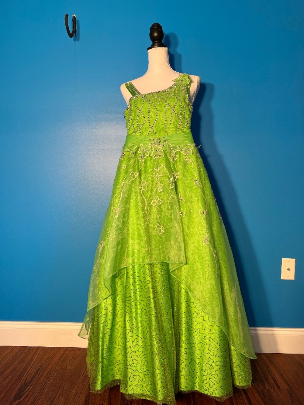 Green girls pageant dress size 12